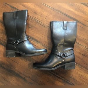 Frye & Co Eveline black block heel boot. Size 7.